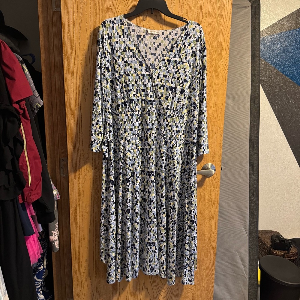 Monroe & Main Geometric Blue Long Sleeve Dress